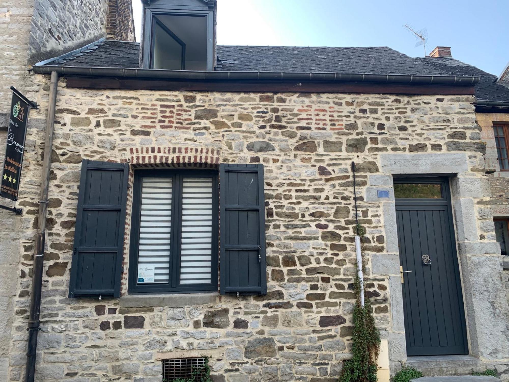 Les Gites De La Brasserie D'Aubrives La Malterie Et La Houblonniere Exterior foto